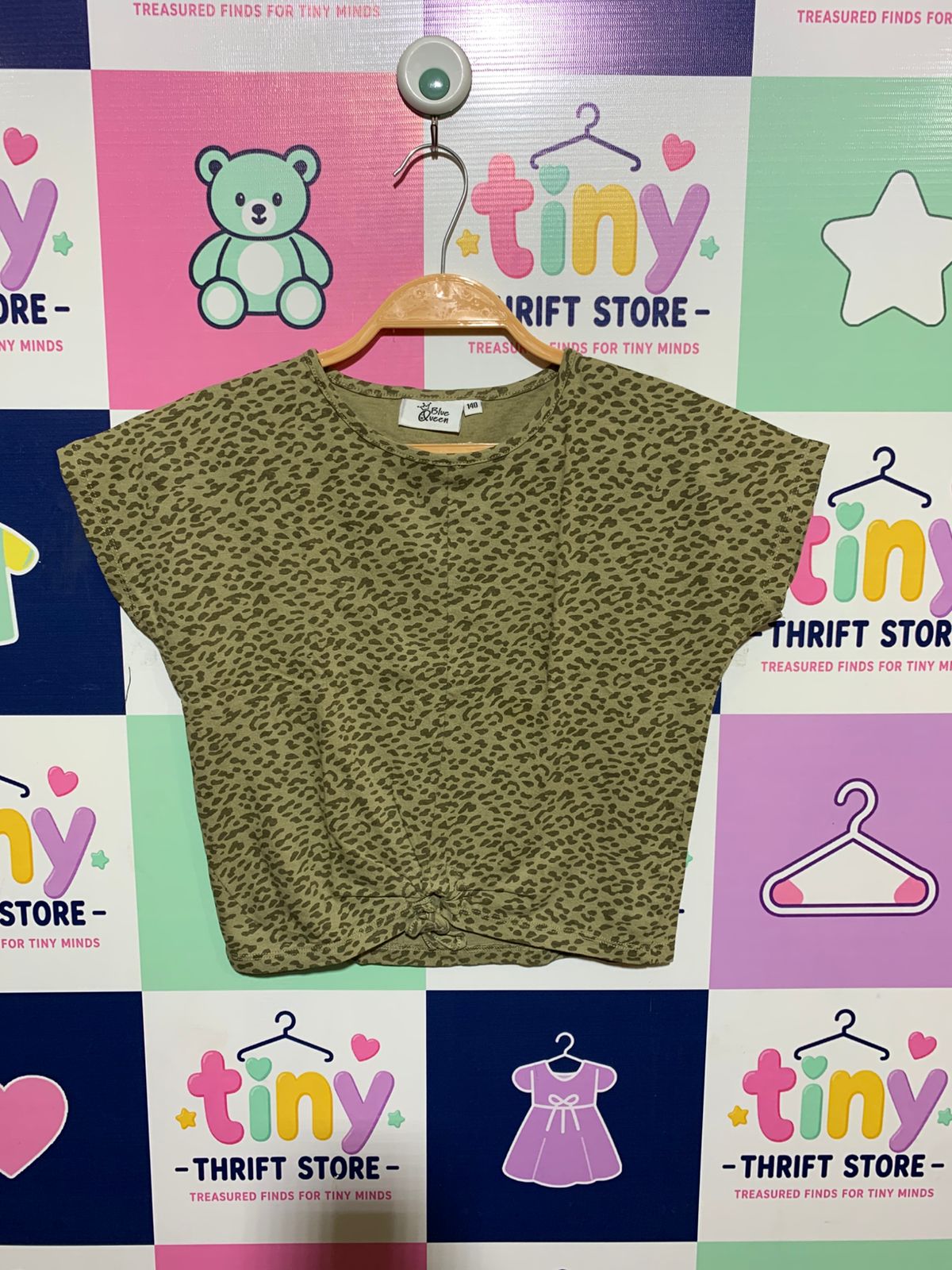 Blue Queen Girls Olive Leopard Print Knotted Front Crop Tee - Size 140 (Estimated Age 9-10Y) AB1