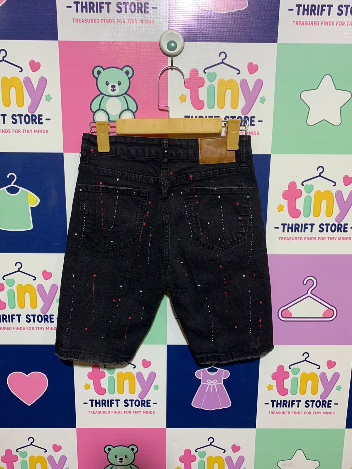 Waimea Boys "Skinny Fit" Black Distressed Denim Shorts with Paint Splatter - Size Estimated Age 10 Years AB1
