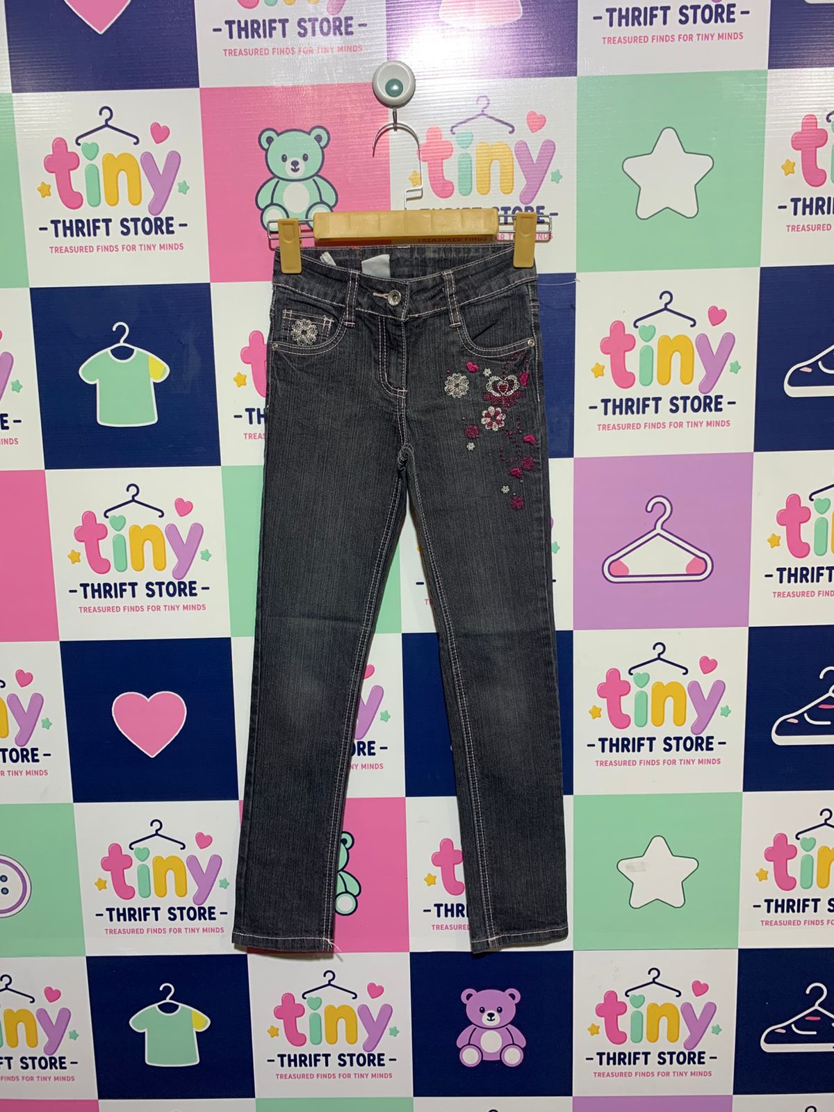 Here + There Girls Charcoal Grey Floral Embroidered "Cool by C&A" Slim Jeans - Size Estimated Age 8-9 Years AB1