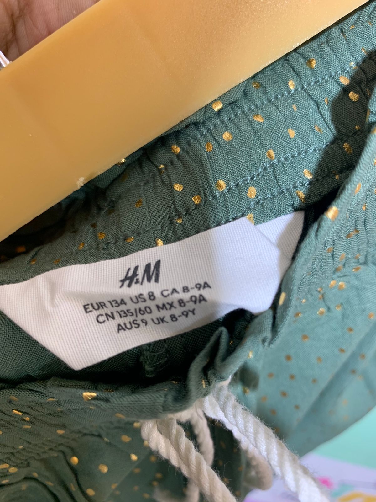 H&M Girls Khaki Green Gold-Spotted Woven Joggers - Size Estimated Age 8-9 Years AB1