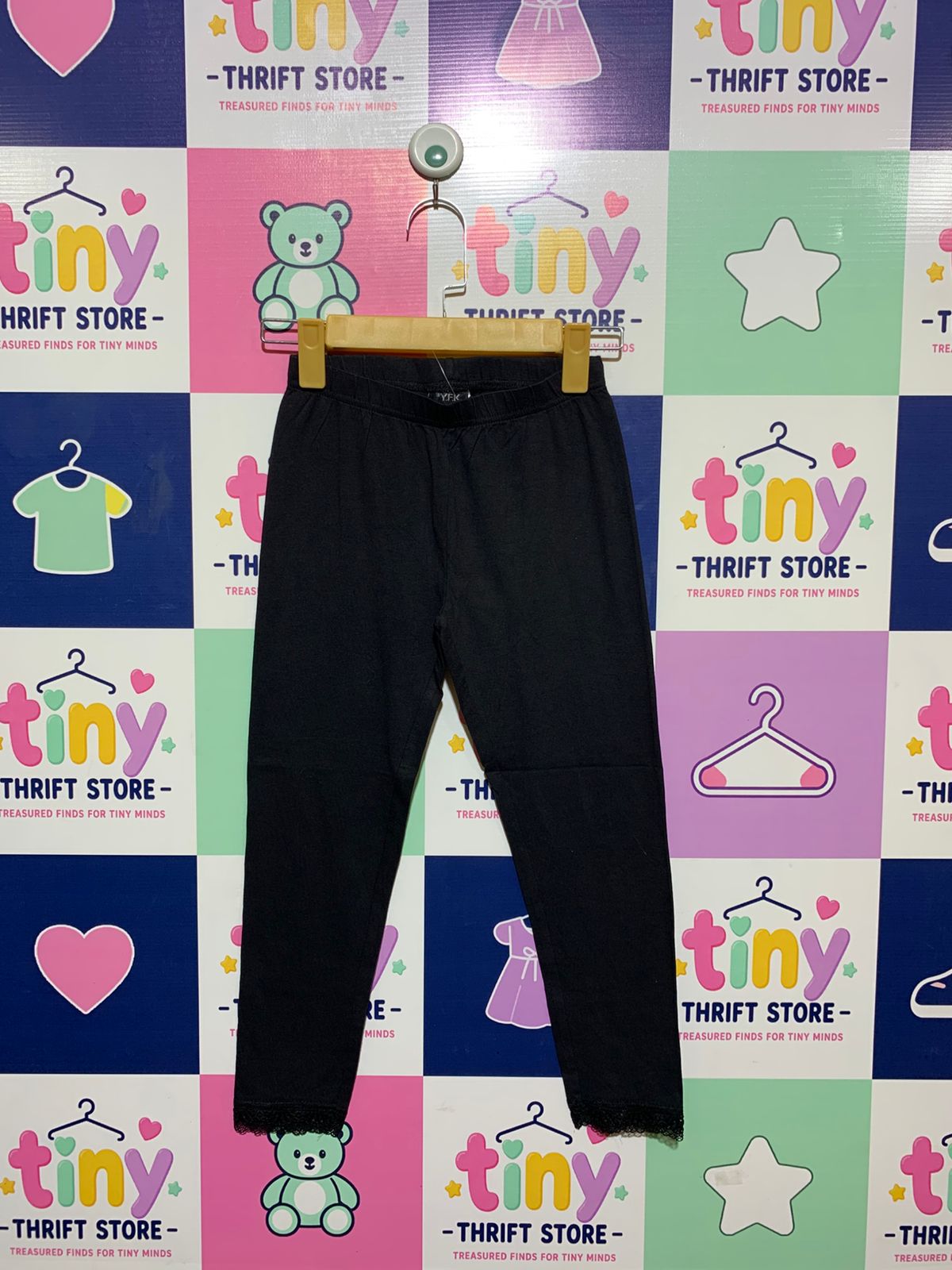 Y.F.K Girls Essential Black Lace-Trim Cropped Leggings - Size Estimated Age 8-10 Years AB1