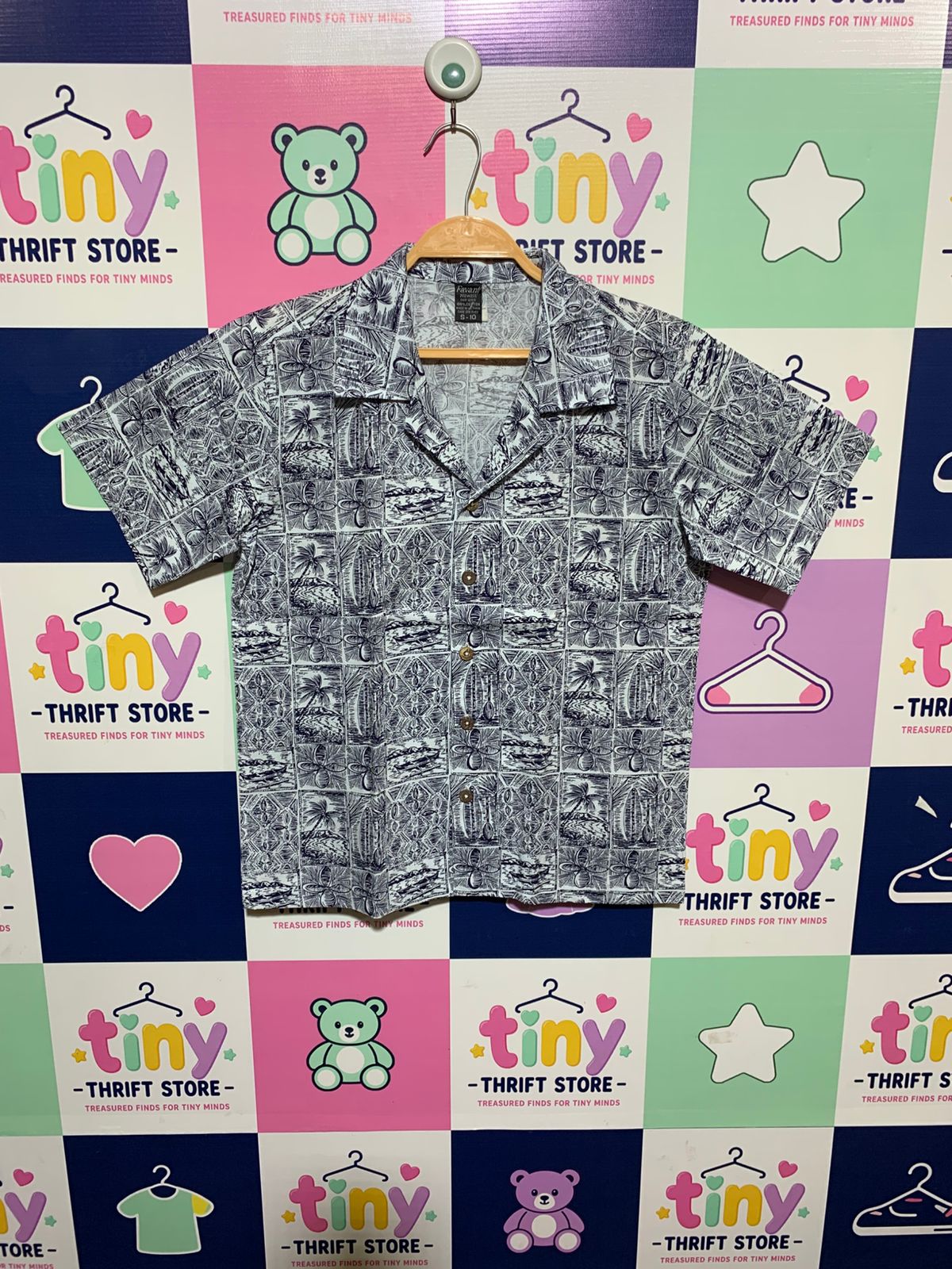 Favant Hawaii Boys Navy & White Tropical Block Print Short Sleeve Button-Down - Size S (10) AB1