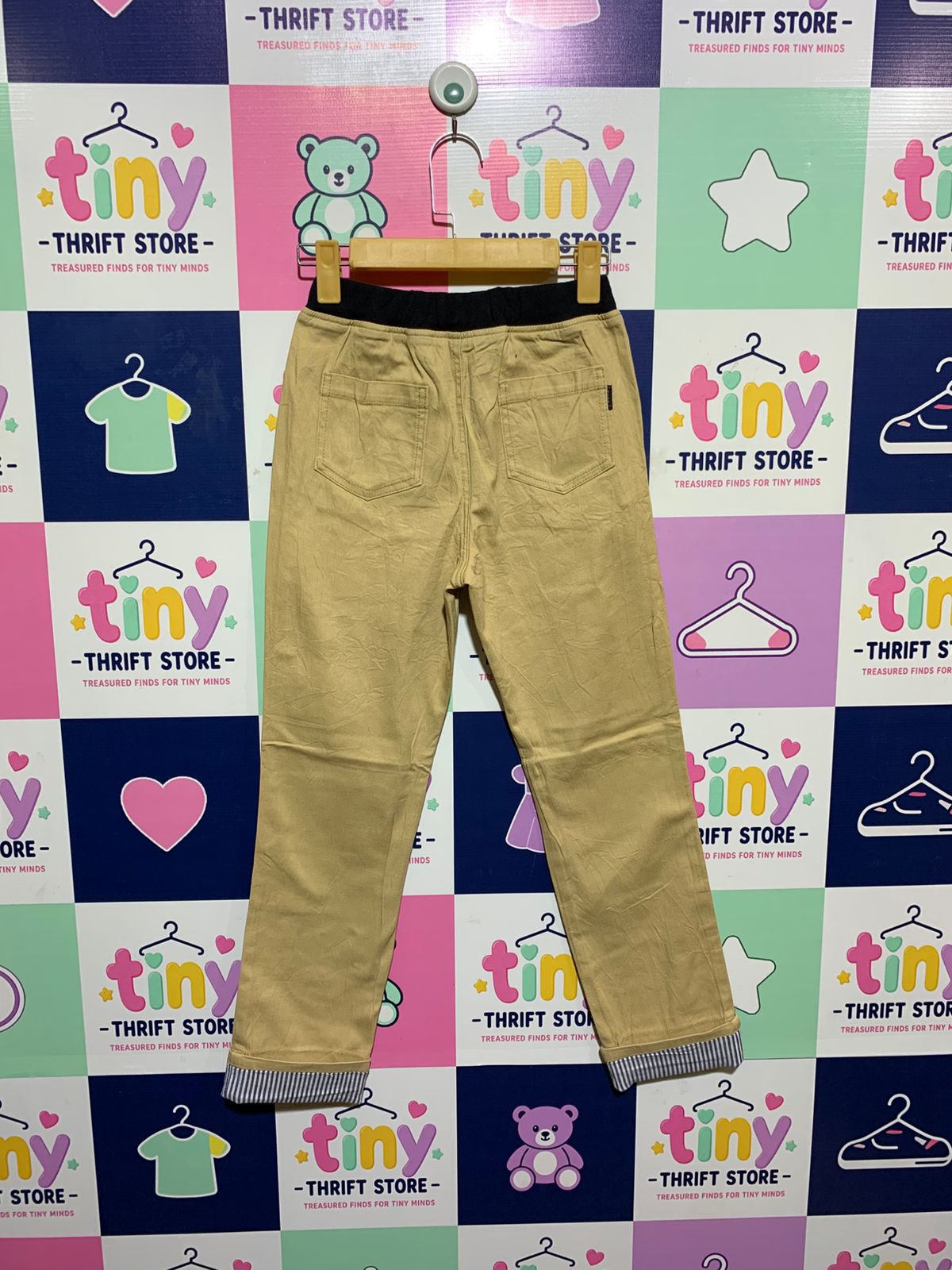 Uniqlo Kids Beige Stretch Chino Jogger Pants with Striped Cuffs – Size 150 (Estimated Age 11-12 Years) AB1