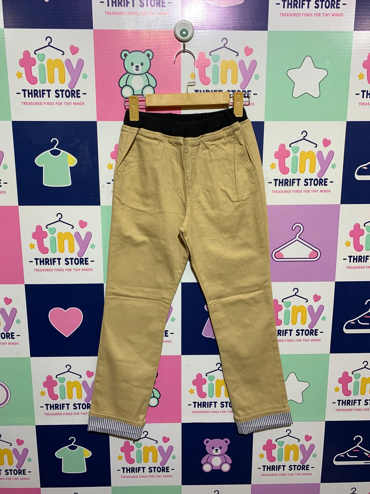Uniqlo Kids Beige Stretch Chino Jogger Pants with Striped Cuffs – Size 150 (Estimated Age 11-12 Years) AB1