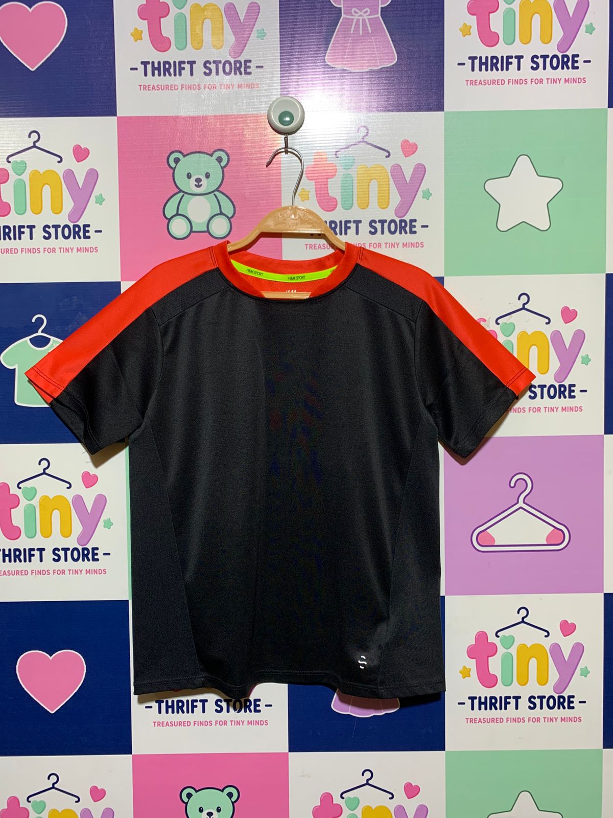 H&M Sport Boys Black and Orange Quick-Dry Athletic Tee - Size Estimated Age 10-12 Years AB1