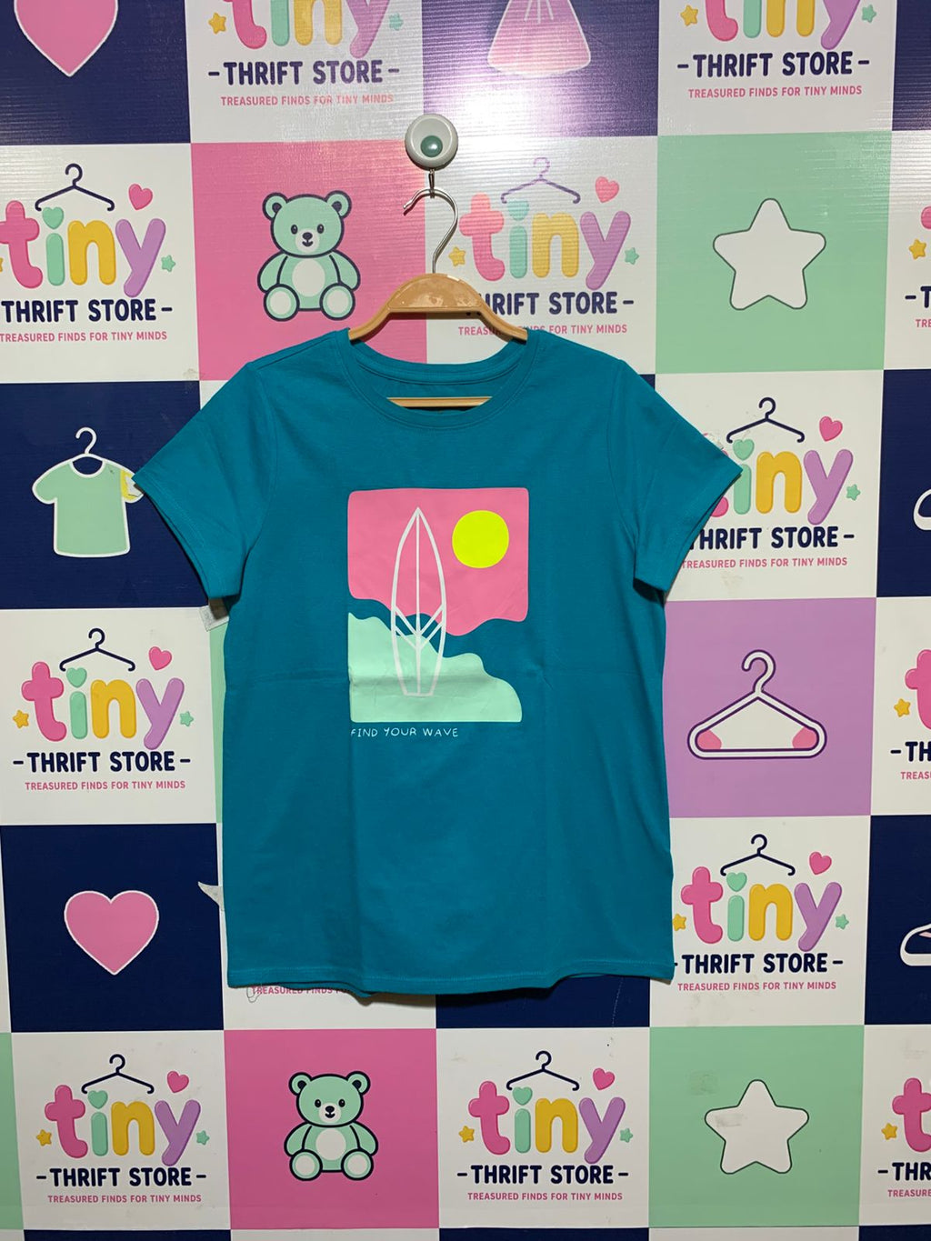 Cat & Jack Girls Teal Blue "Find Your Wave" Surfboard Graphic Tee - Size XL (14) Estimated Age 13-14 Years AB1