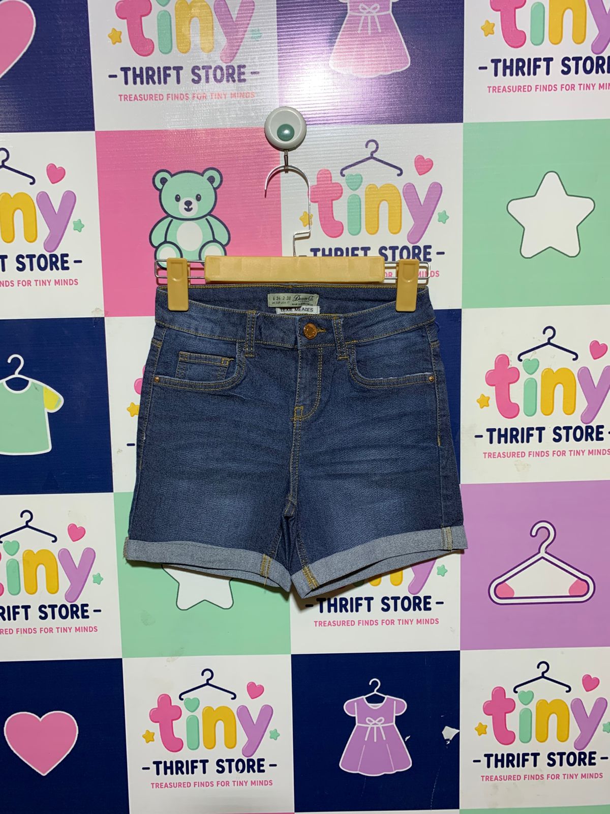 Denim Co. Girls Classic Mid-Wash Cuffed Jean Shorts - Size USA 2 Estimated Age 6-7 Years AB1