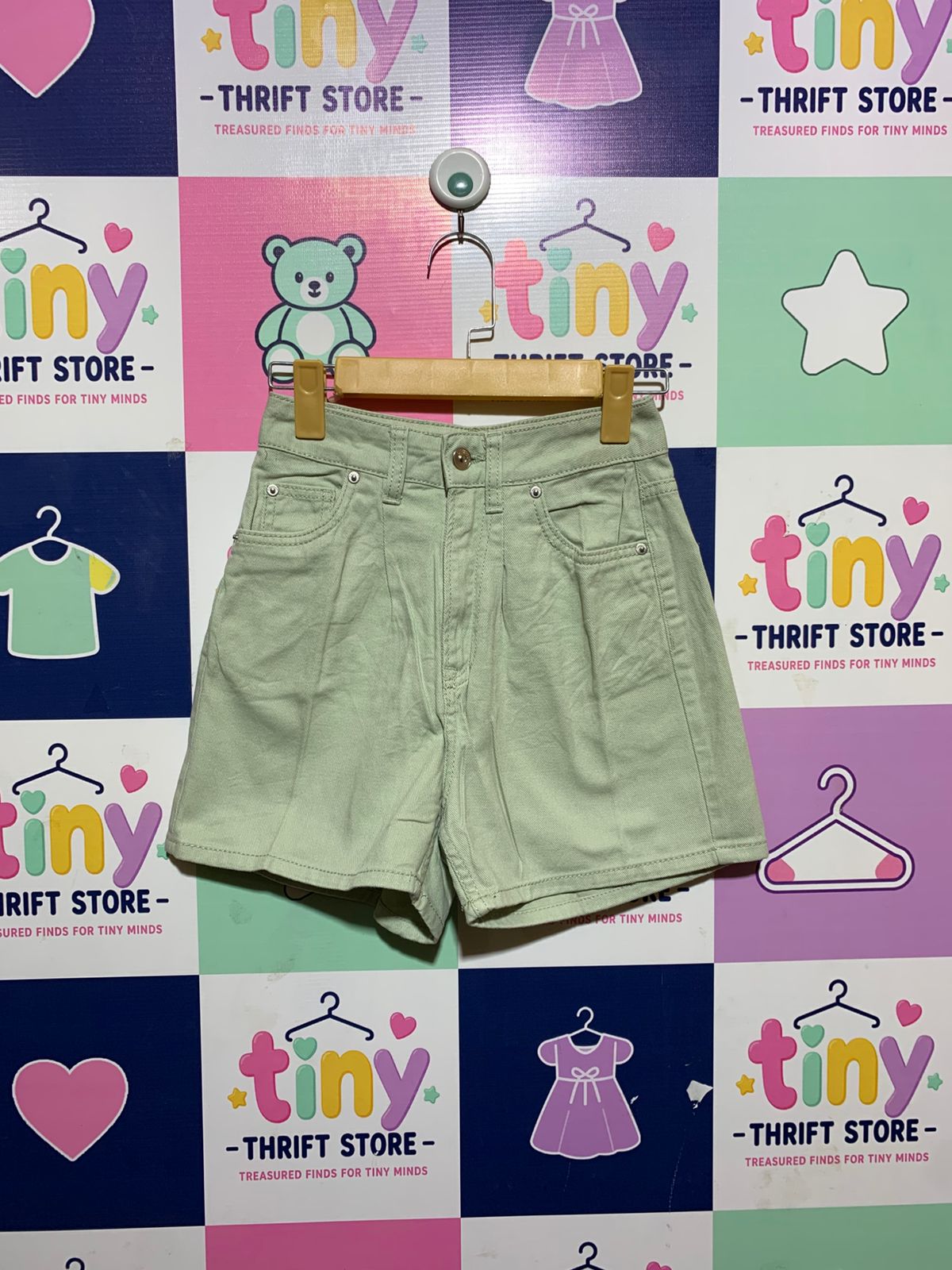 H&M Divided Girls Pastel Sage Green High-Waisted Denim Shorts - Size US 0 Estimated Age 13-15 Years AB1