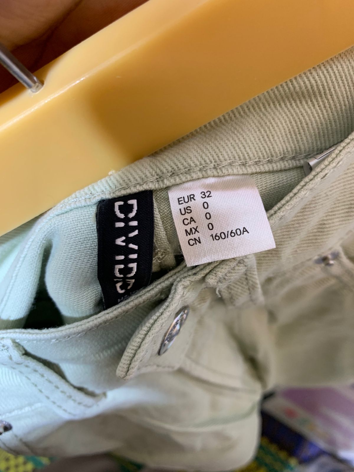 H&M Divided Girls Pastel Sage Green High-Waisted Denim Shorts - Size US 0 Estimated Age 13-15 Years AB1